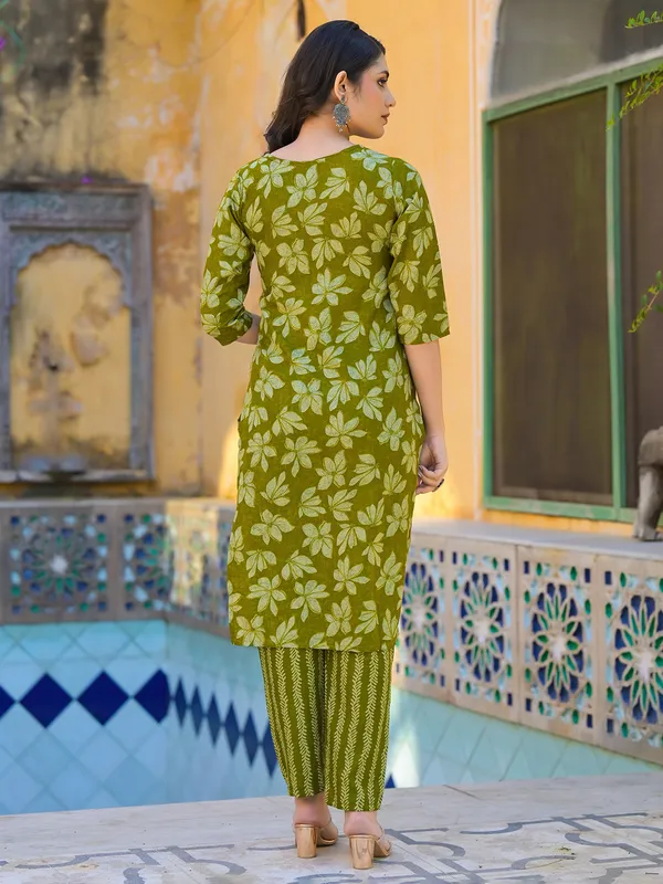 Mehendi green cotton kurti set