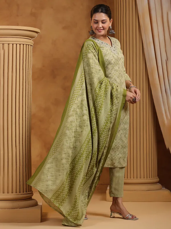 Mehendi green printed silk kurti set