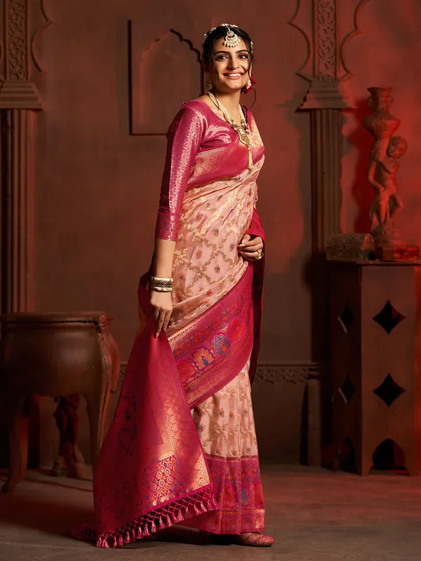 Minakri silk pink saree