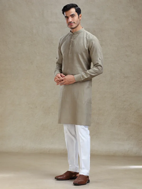 Moss green linen kurta set for mahendi
