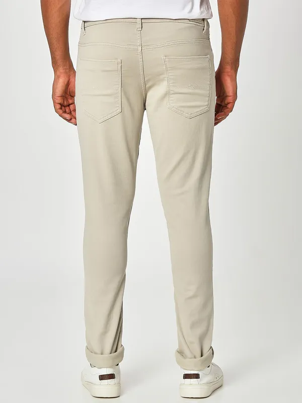 Mufti beige solid skinny fit cotton trouser