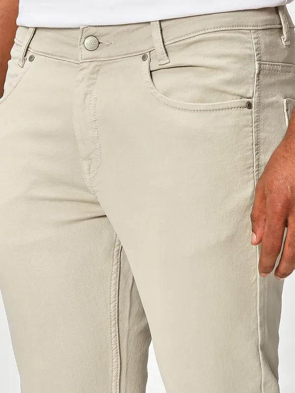 Mufti beige solid skinny fit cotton trouser