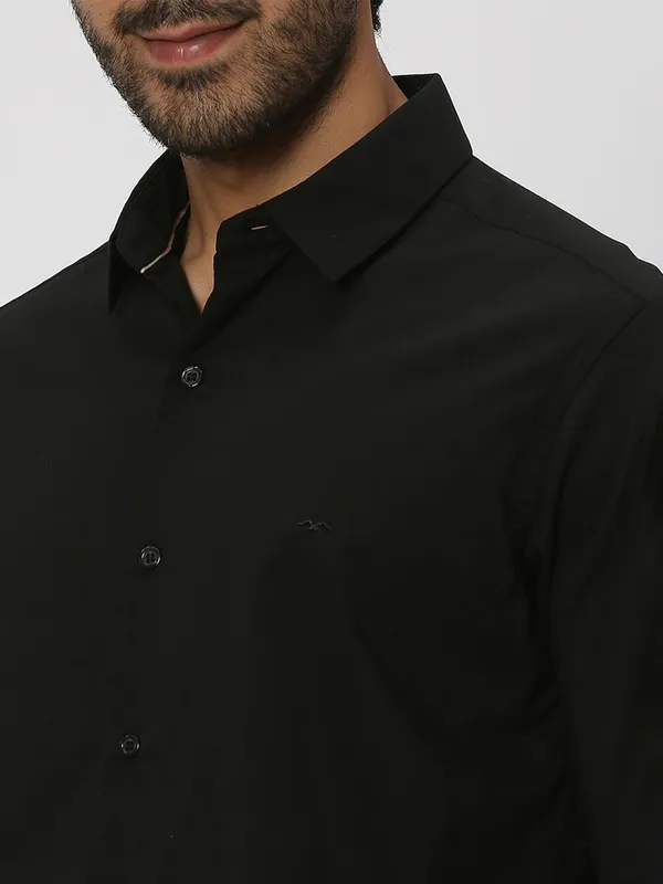 Mufti black plain shirt for casual