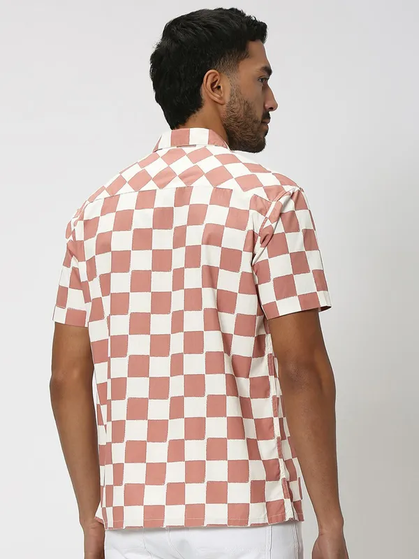 Mufti peach cotton checks shirt