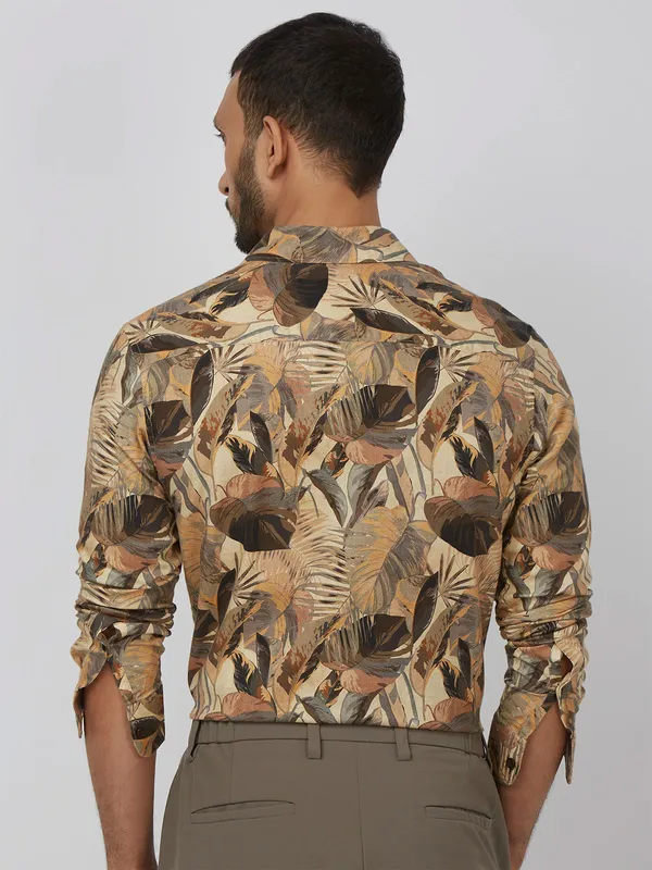 MUFTI printed brown shirt with cutaway collar