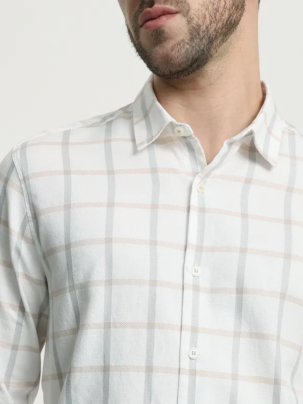 MUFTI white checkered casual wear shirt for men