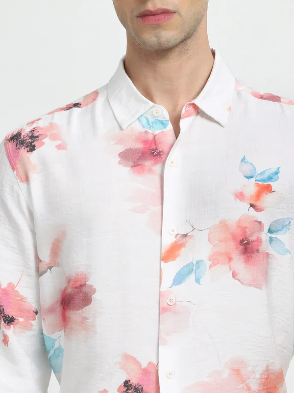 MUFTI white printed casual wear shirt for men