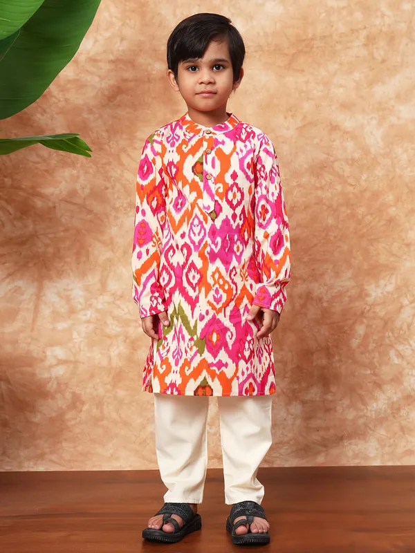 Multi hued cotton kurta suit for boys