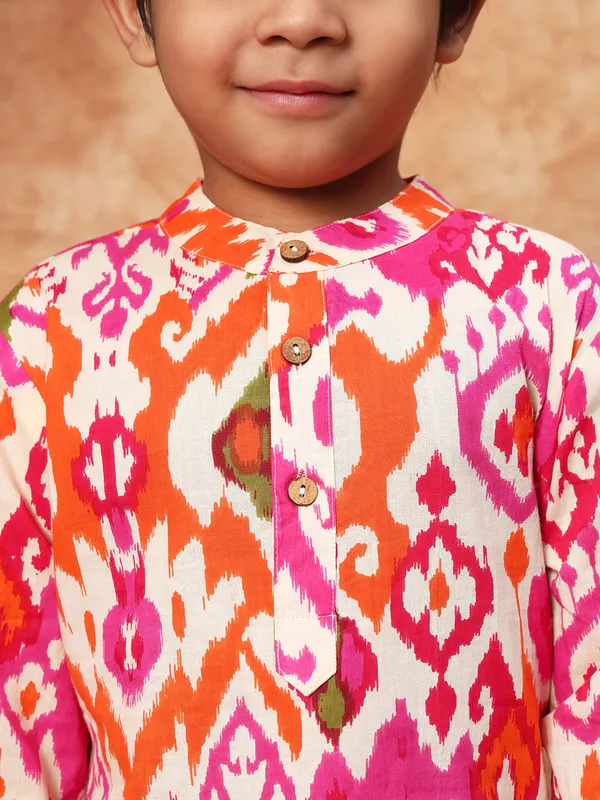 Multi hued cotton kurta suit for boys