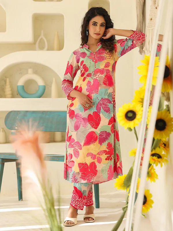 Multicolor crepe kurti set with print