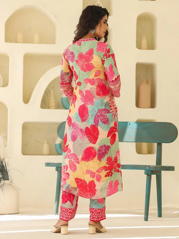 Multicolor crepe kurti set with print