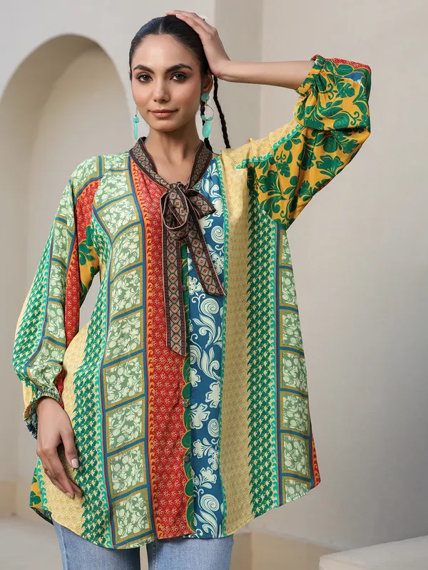 Multicolor crepe printed top
