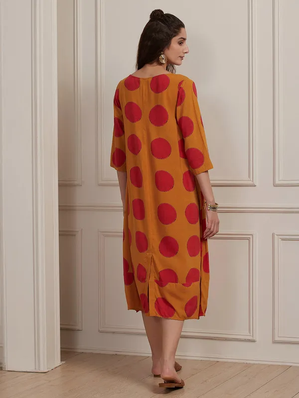 Mustard printed kurti with two pockets