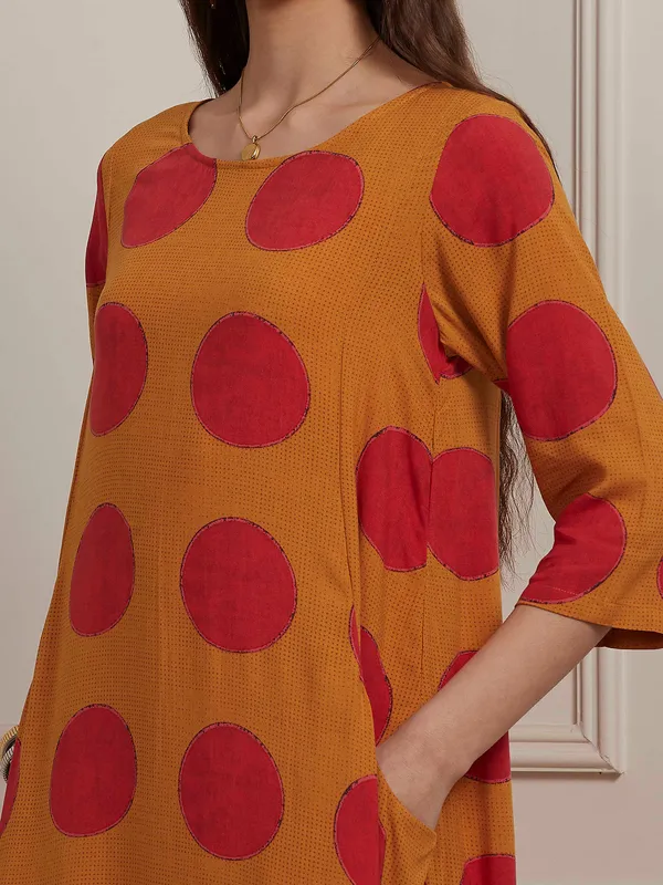 Mustard printed kurti with two pockets