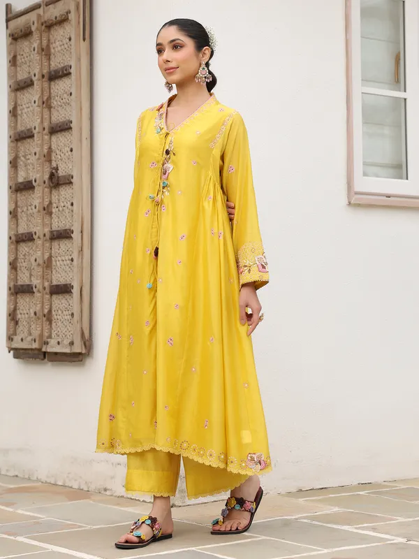 Mustard yellow chanderi silk pakistani style kurti set for women