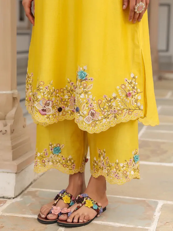 Mustard yellow kurti set for women in chanderi silk