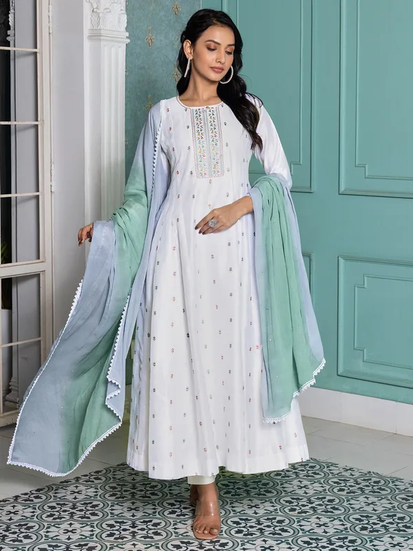 Stunning white silk salwar suit with dupatta