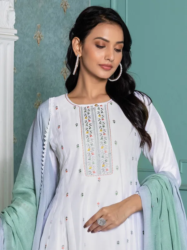 Stunning white silk salwar suit with dupatta