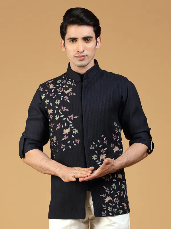 Navy linen waistcoat with shirt