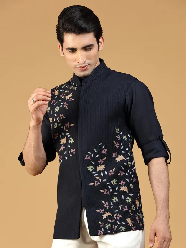 Navy linen waistcoat with shirt