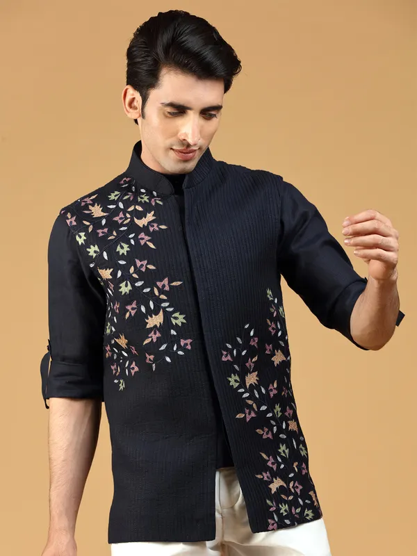 Navy linen waistcoat with shirt
