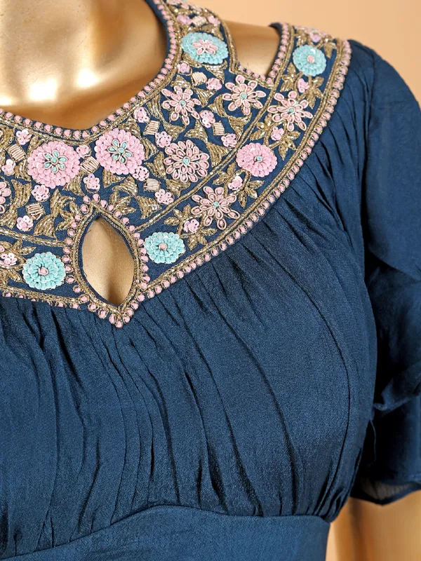 Stunning silk dark blue palazzo suit