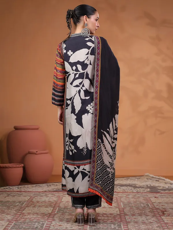 Newest black kurti set in raw silk