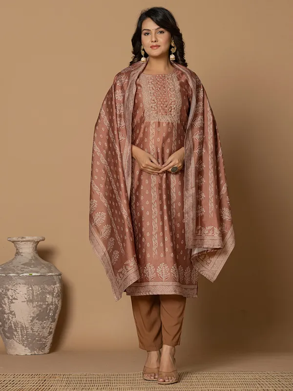 Newest light brown kurti set in linen
