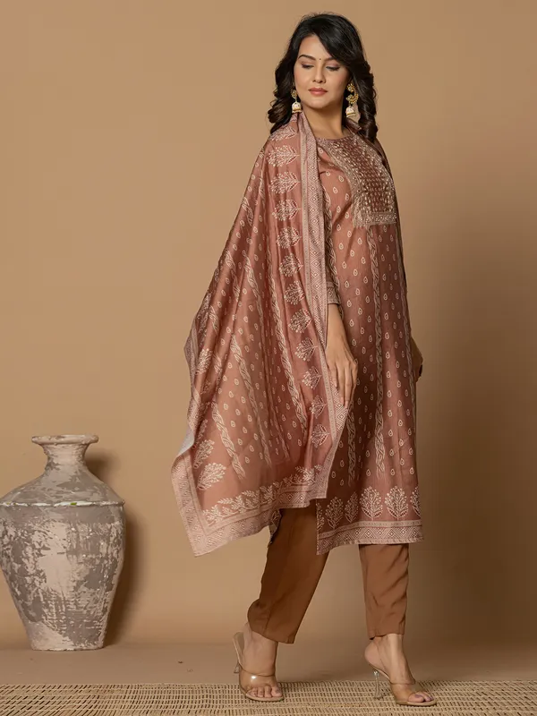 Newest light brown kurti set in linen
