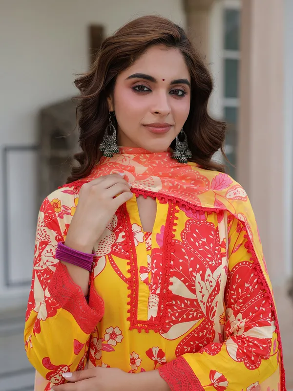 Newest yellow cotton printed kurti set