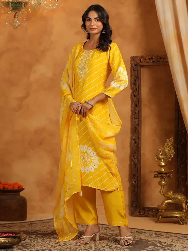 Newest yellow cotton silk kurti set