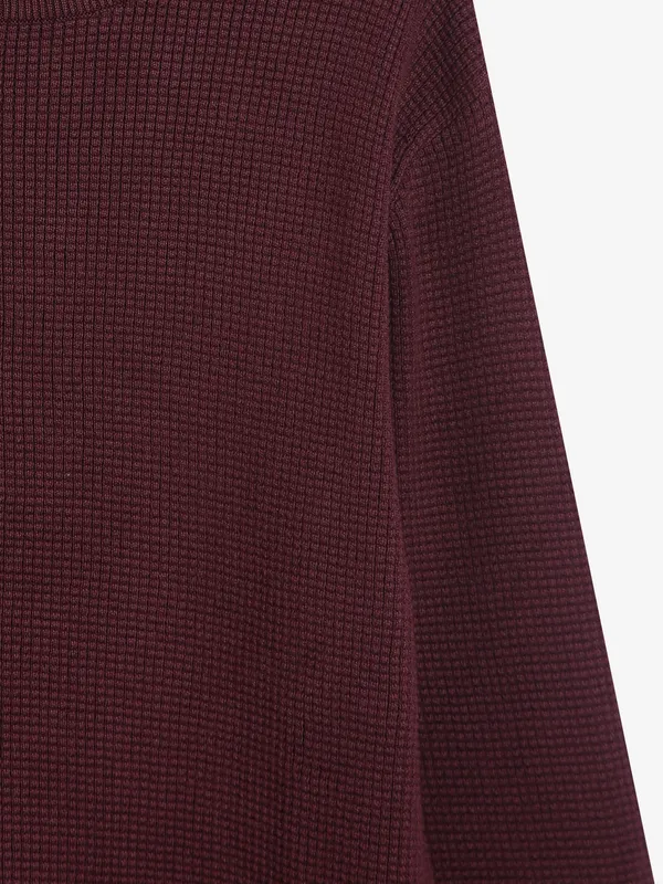 Octave wine plain knitted t shirt