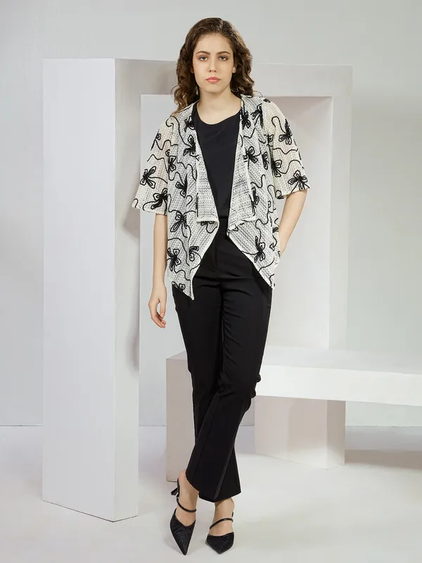 Off-white and black cotton top