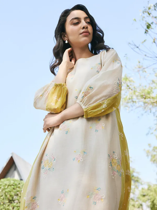 Off white and green printed kurti in muslin cotton