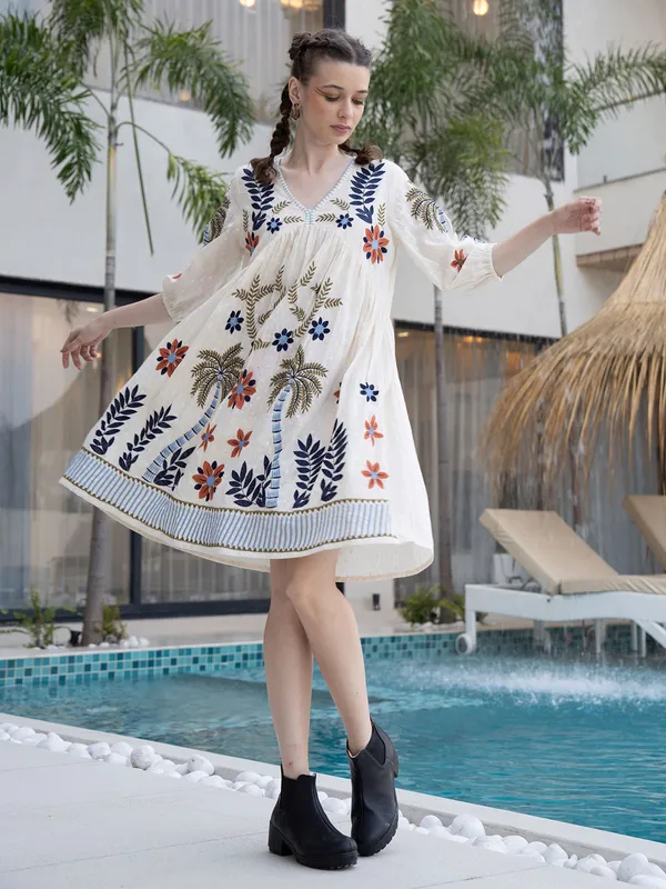 Off white and navy cotton kurti with thread work