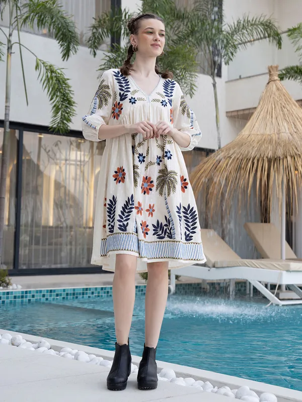 Off white and navy cotton kurti with thread work