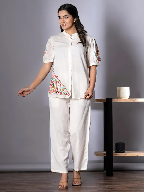 Off-white co-ord set in cotton