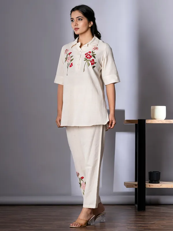 Off-white cotton co-ord set for casual