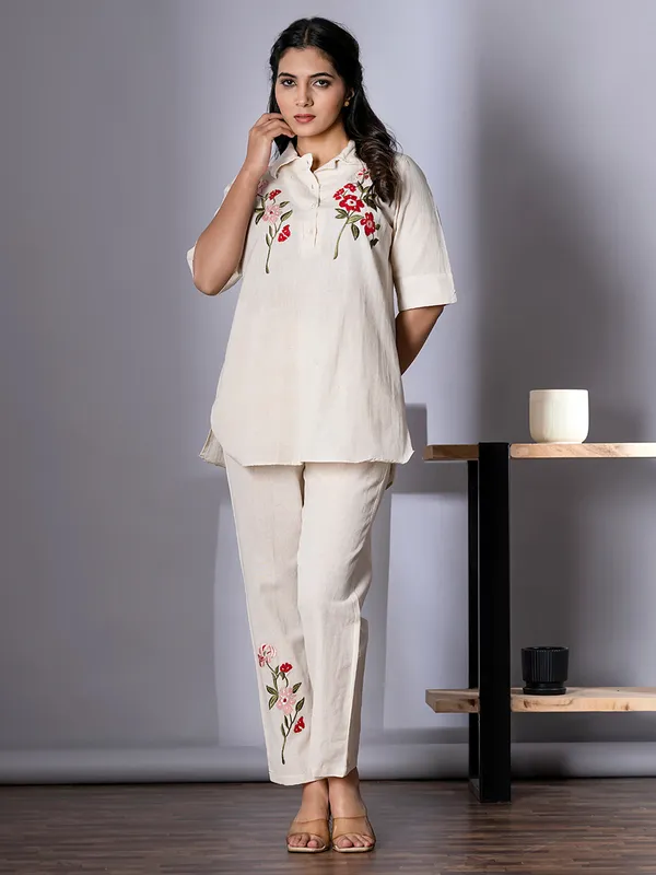 Off-white cotton co-ord set for casual