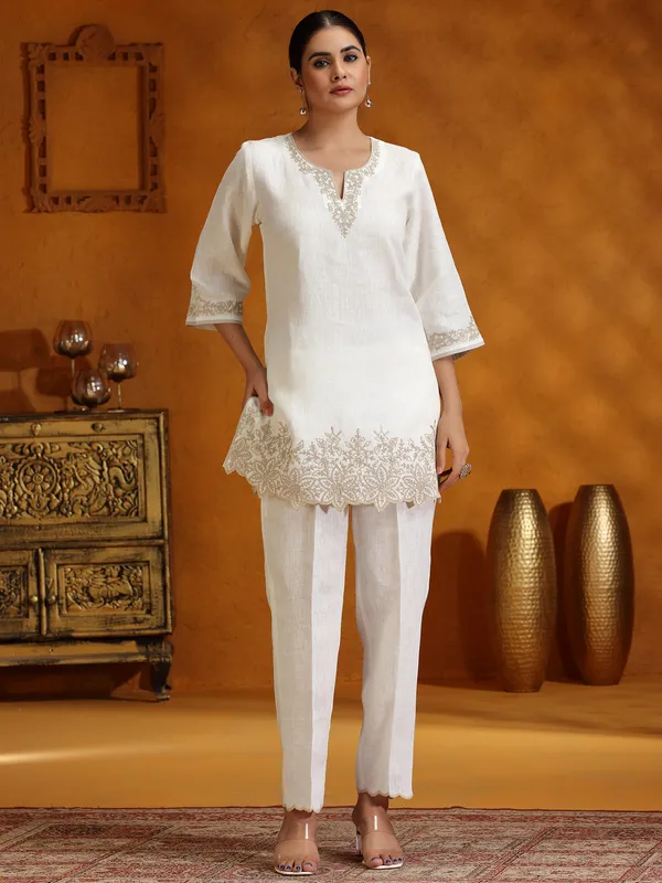Off-white cotton co-ord set for festive