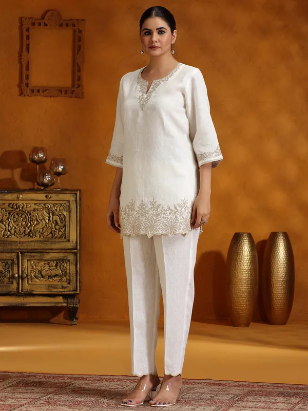 Off-white cotton co-ord set for festive