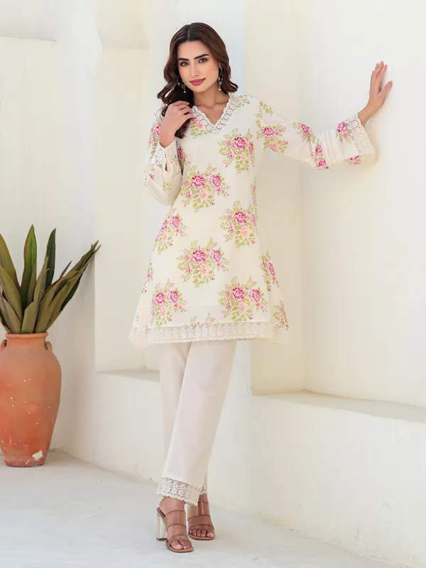Off white cotton floral printed kurti set