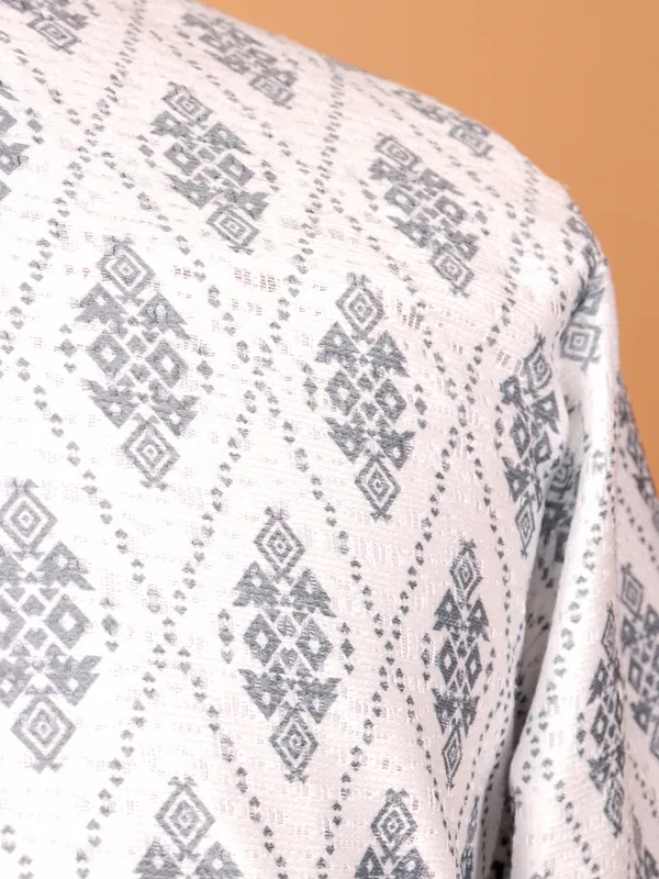 Off white cotton kurta suit for men