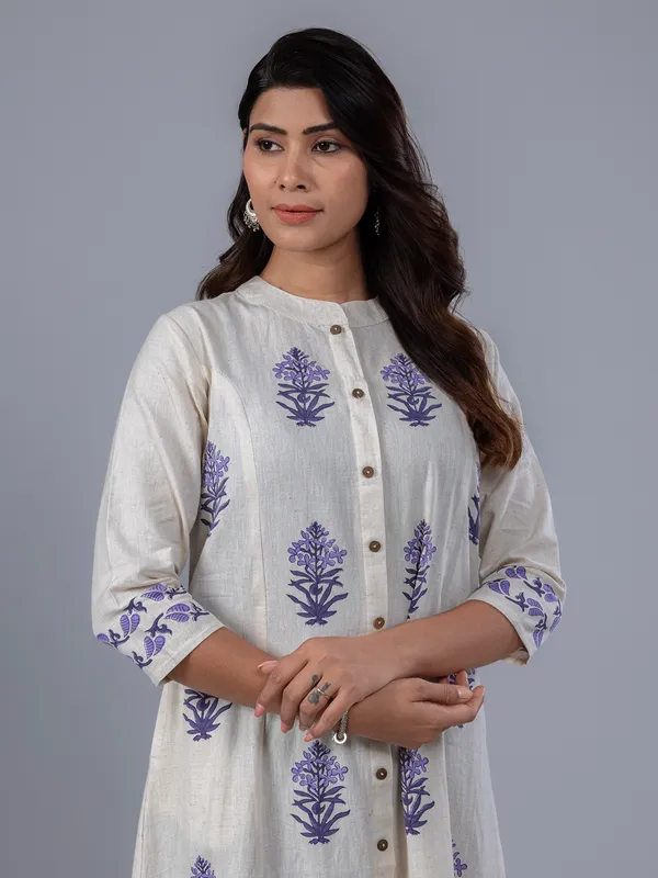 Off white cotton kurti for casual wear
