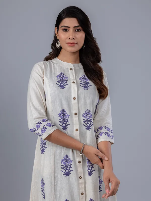 Off white cotton kurti for casual wear