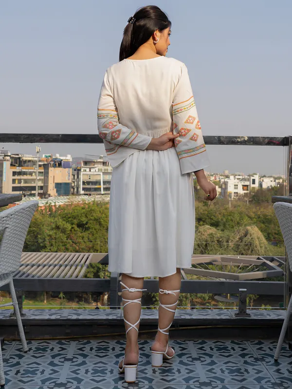 Off-white cotton silk casual kurti