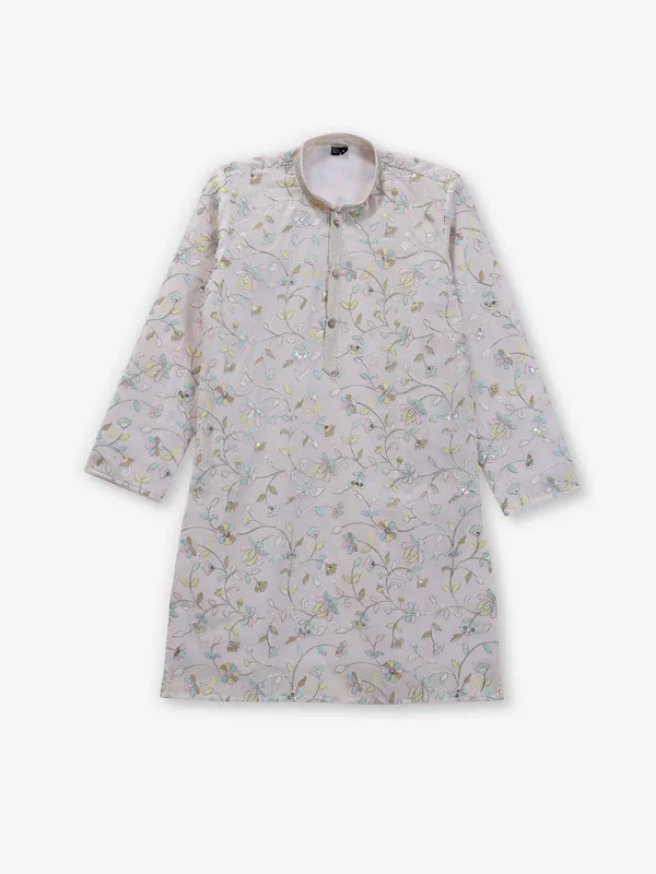 Off white cotton silk kurta set with embroidery work