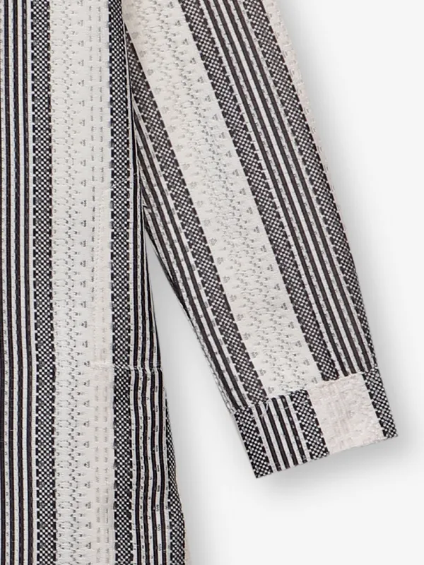 Off-white cotton silk kurta suit for boys