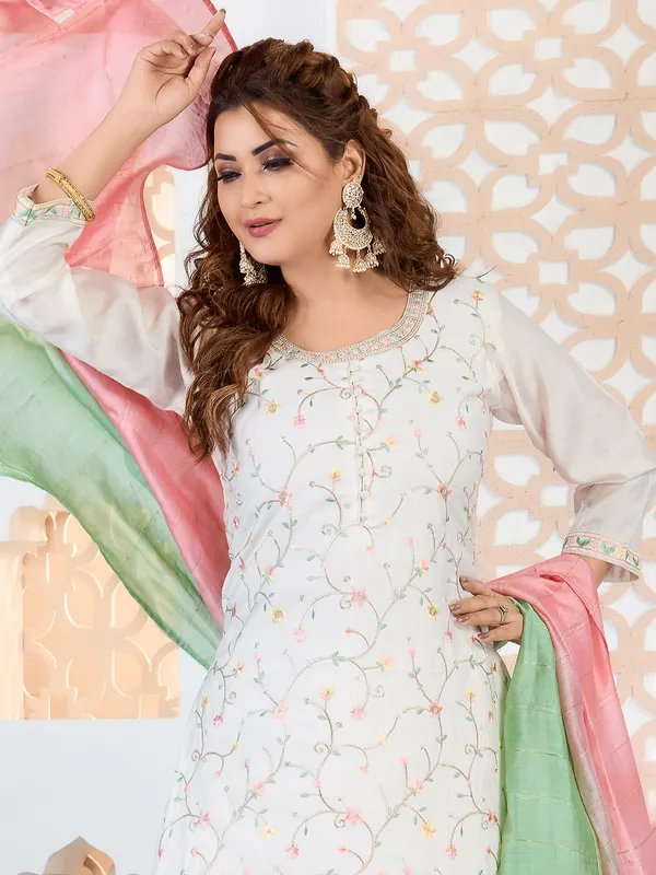 Off-white cotton silk women salwar suit