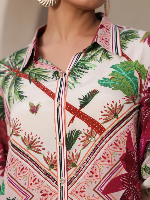 Off white crepe top with print